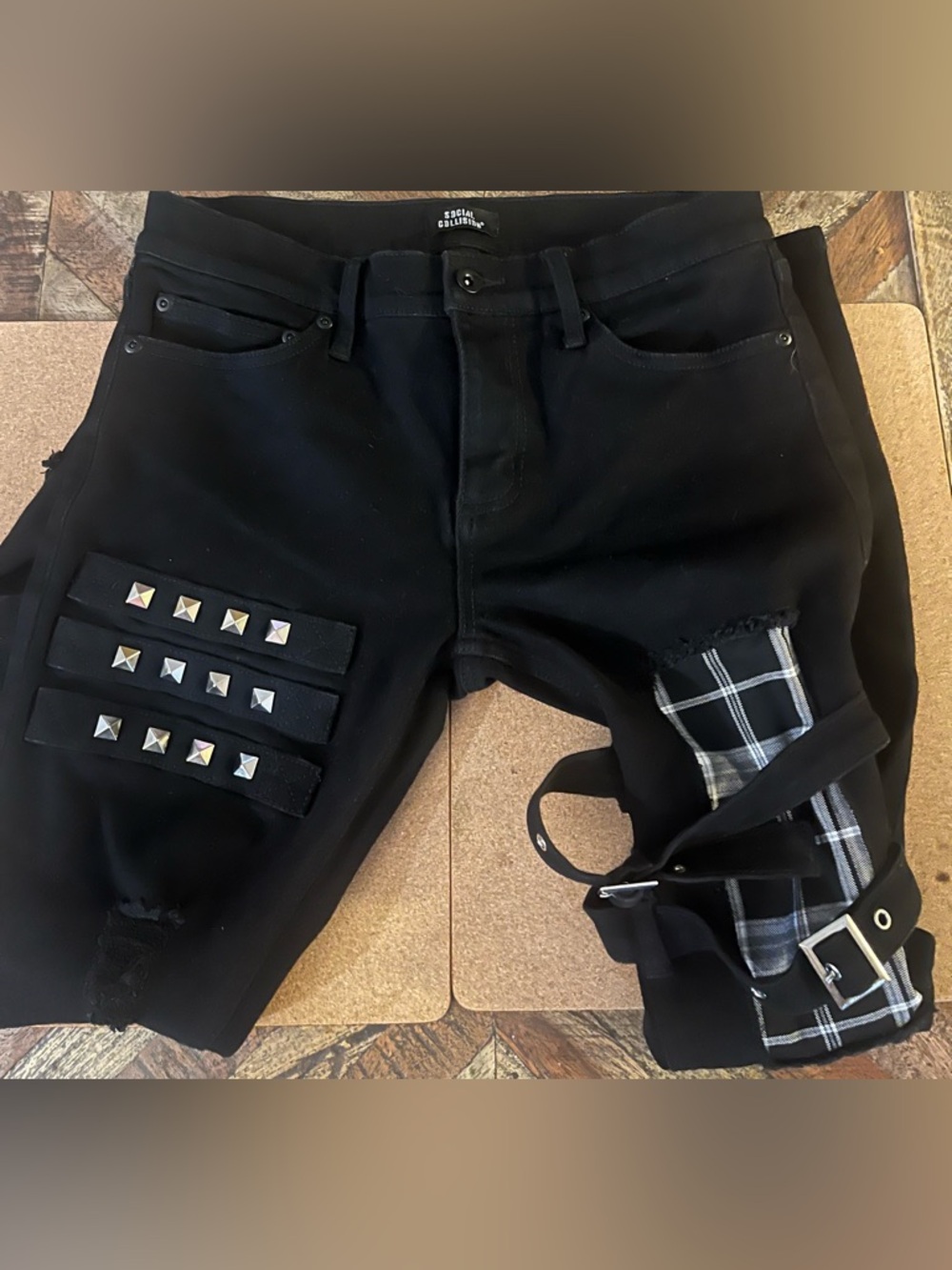 Hot Topic Black and white plaid patch Stinger jeans - Picture 4 of 5